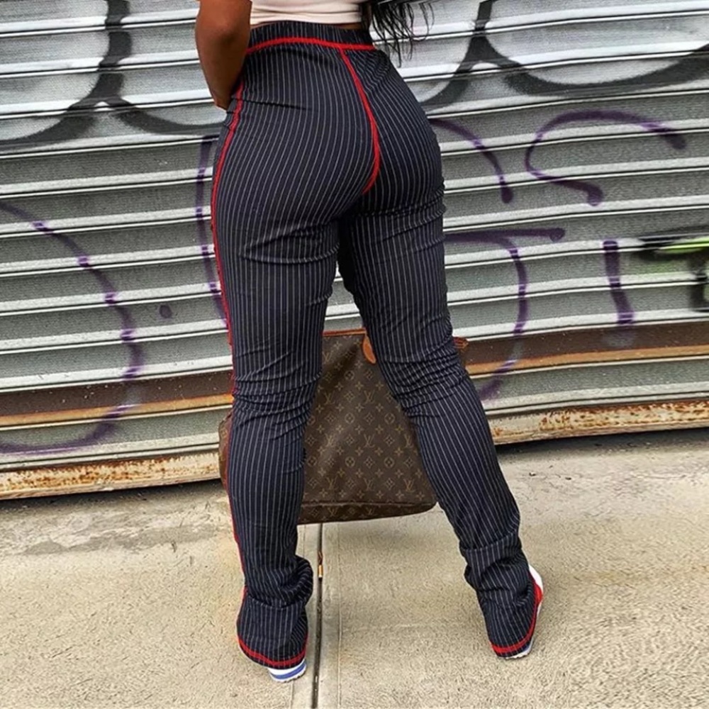 **NEVER WORN** stripe fitted womens pants size medium